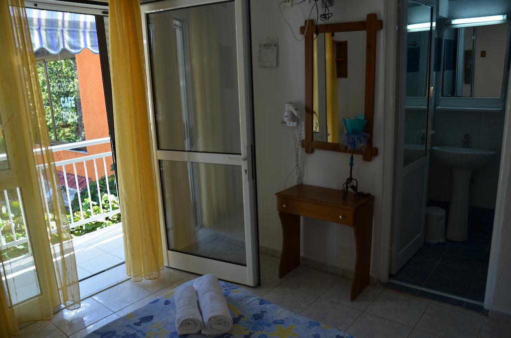 Chrisi Akti Hotel Szkála Potamiász Szoba fotó